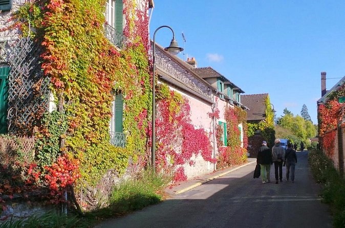 Giverny Half-Day Trip from Paris with Private Driver